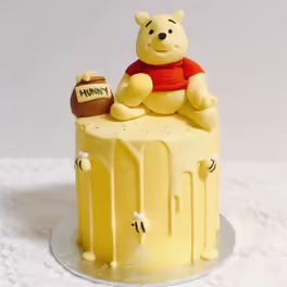Dainty Pooh Fondant Cake